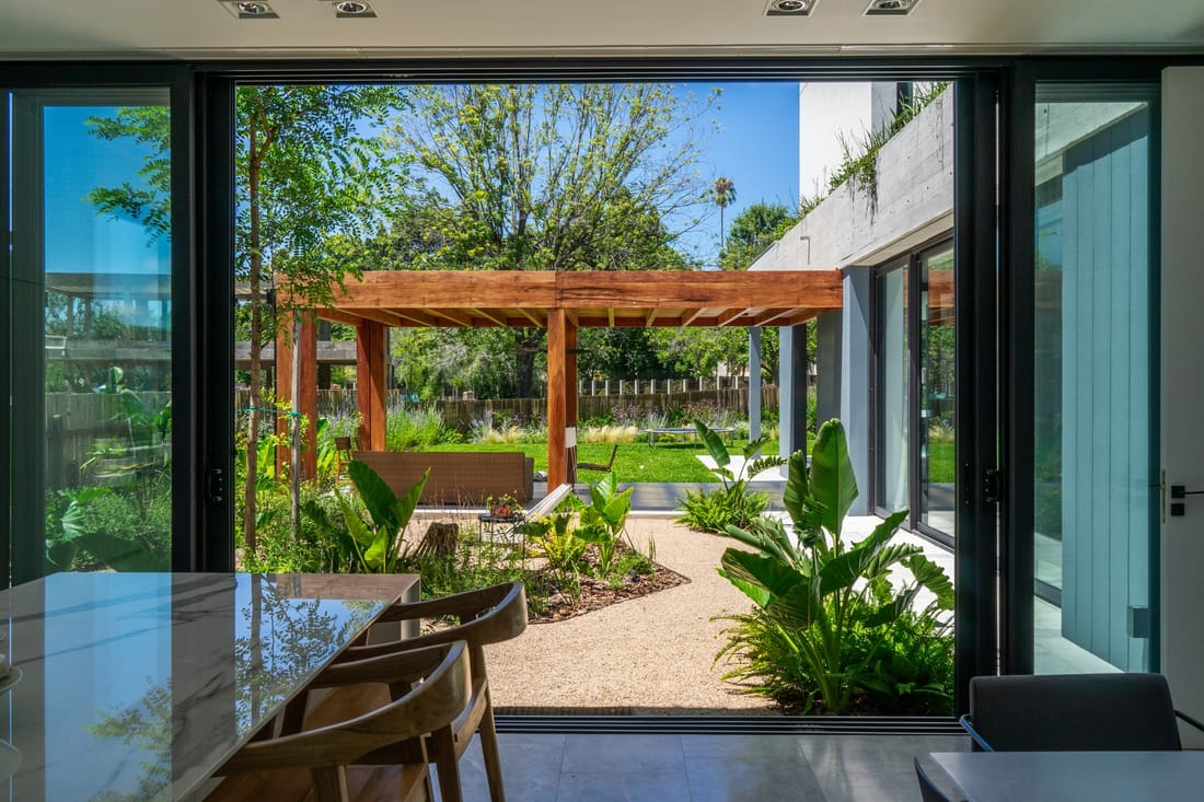 Interior a jardín
